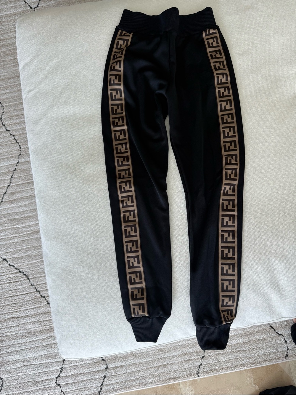 WOMEN’S FENDI JOGGERS SIZE 36